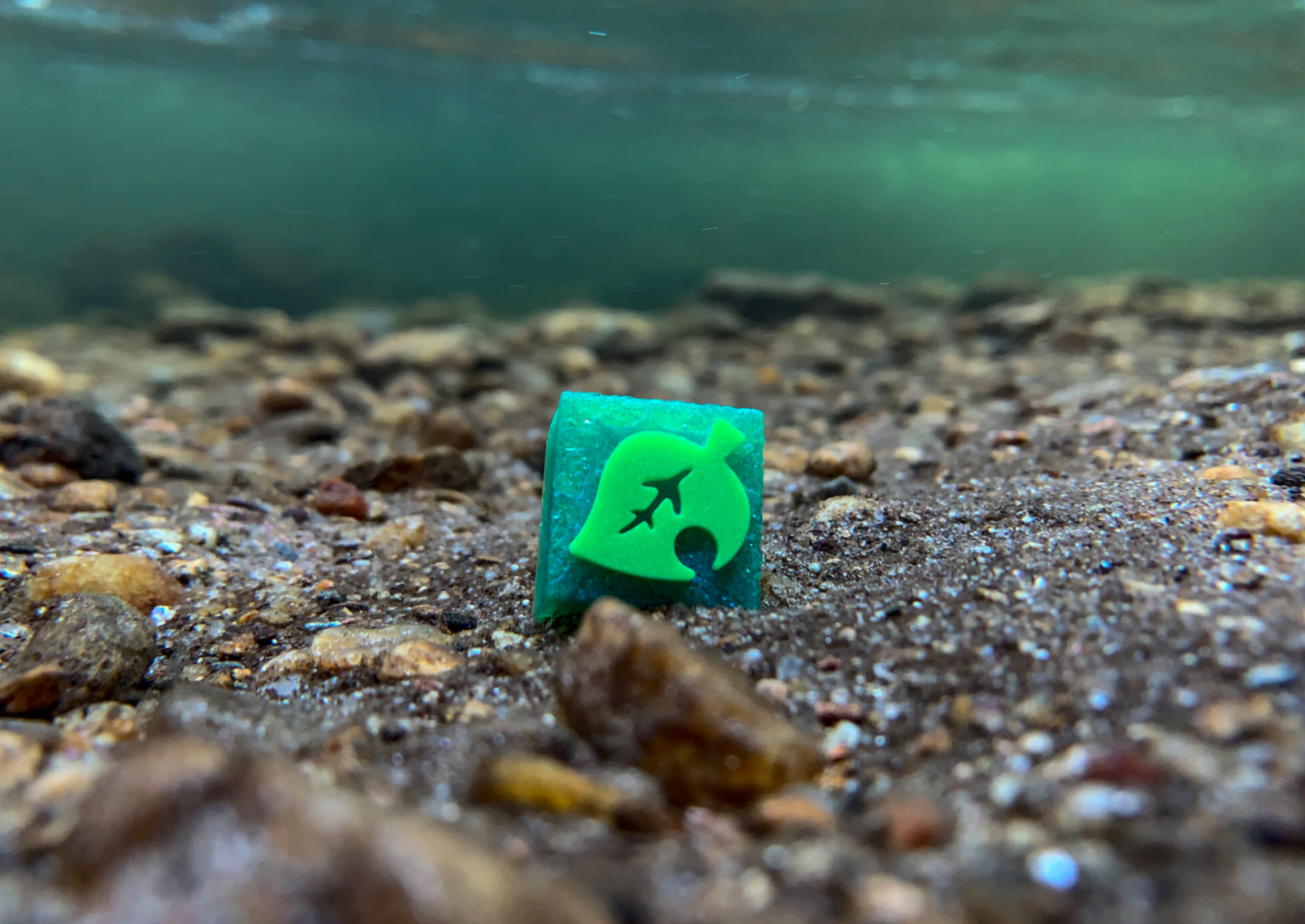 AC leaf cube keycap underwater